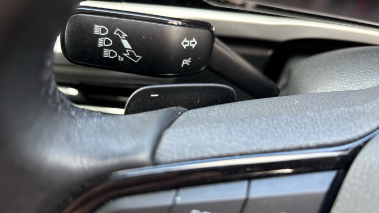 Ford Transit Connect 250 L2 Petrol 1.5 EcoBoost PHEV 150 Active FlexCab Van Auto